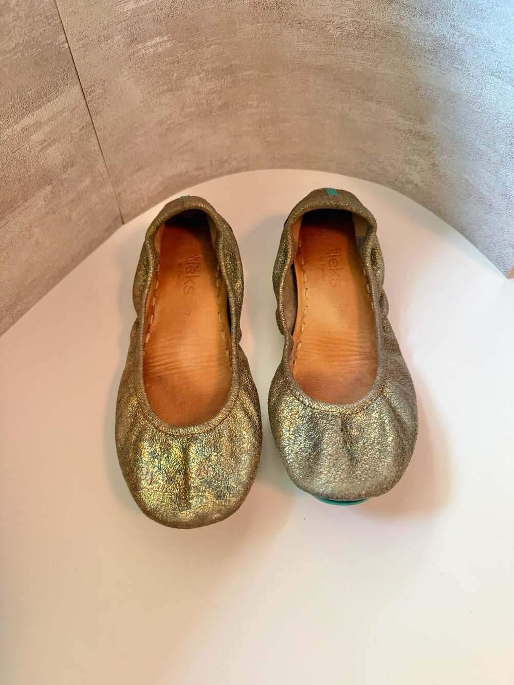 Tieks Gold Metallic Leather Ballet Flats Shoes Size 7